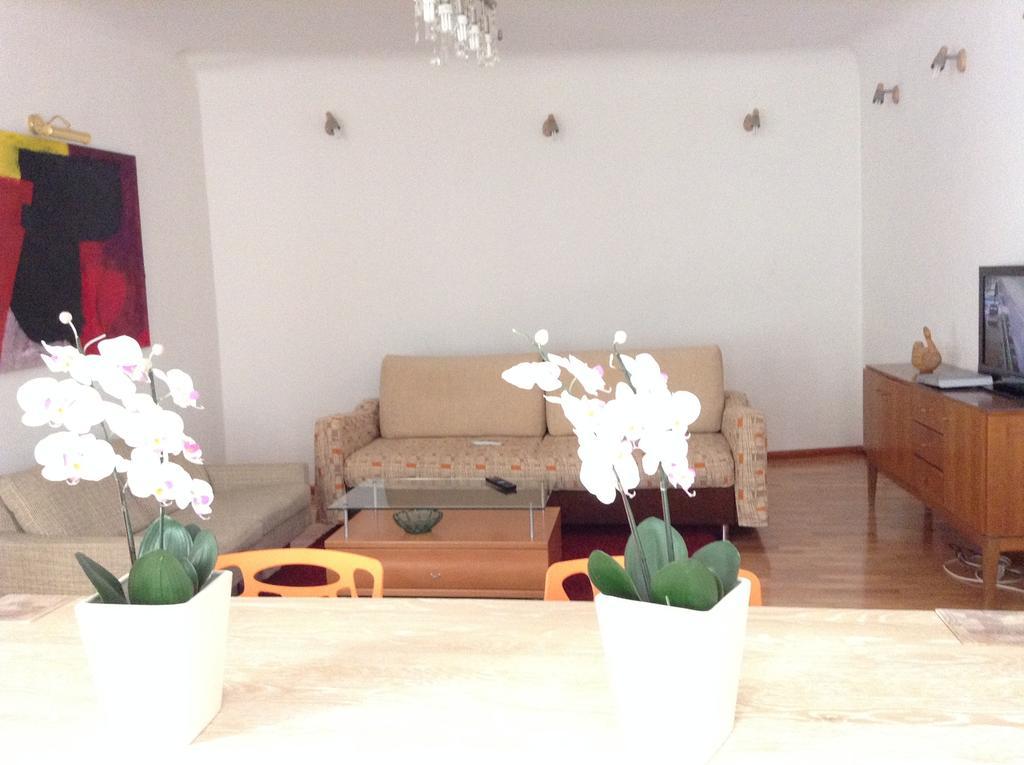 Ferienwohnung Cheap And Chic Riga Zimmer foto