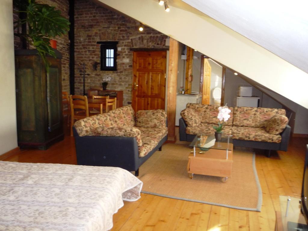 Ferienwohnung Cheap And Chic Riga Zimmer foto